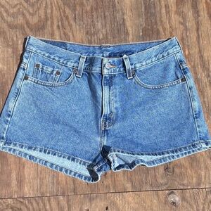 Vintage 90’s Levi Jean Shorts!